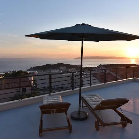Dante With Sea View & Private Pool Makarska