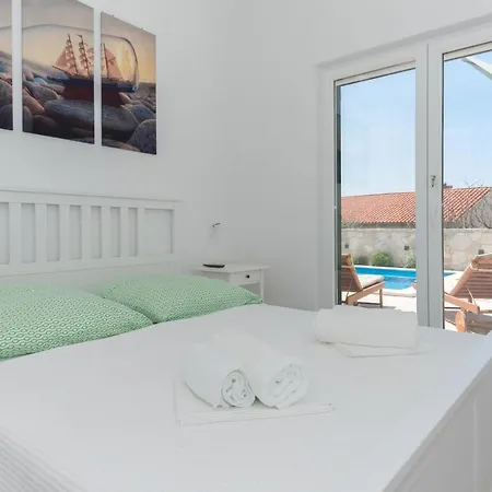 Dante With Sea View & Private Pool Tatil Evi *